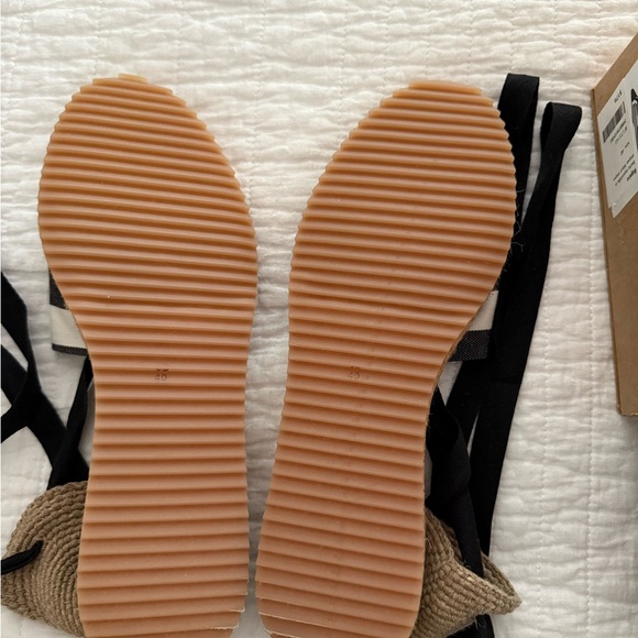 NAGUISA SZ 40 Black and White Striped Espadrille Flats with ankle ties - Picture 5 of 7